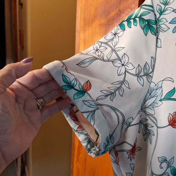 Counterparts* size L lattice round neck detail short sleeve tunic top bl… - Picture 6 of 6